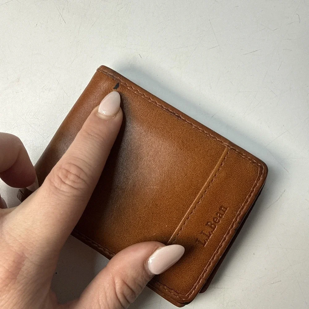 Vintage L.L. Bean Bi Fold Wallet Brown Men's Rare Genuine Leather Classic